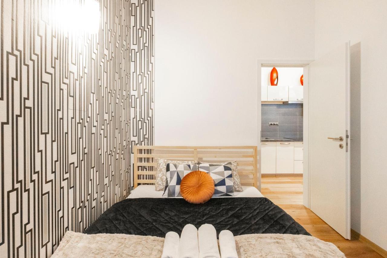 Spacious & Cozy Central Apartment W/ Terrace Budapest Extérieur photo